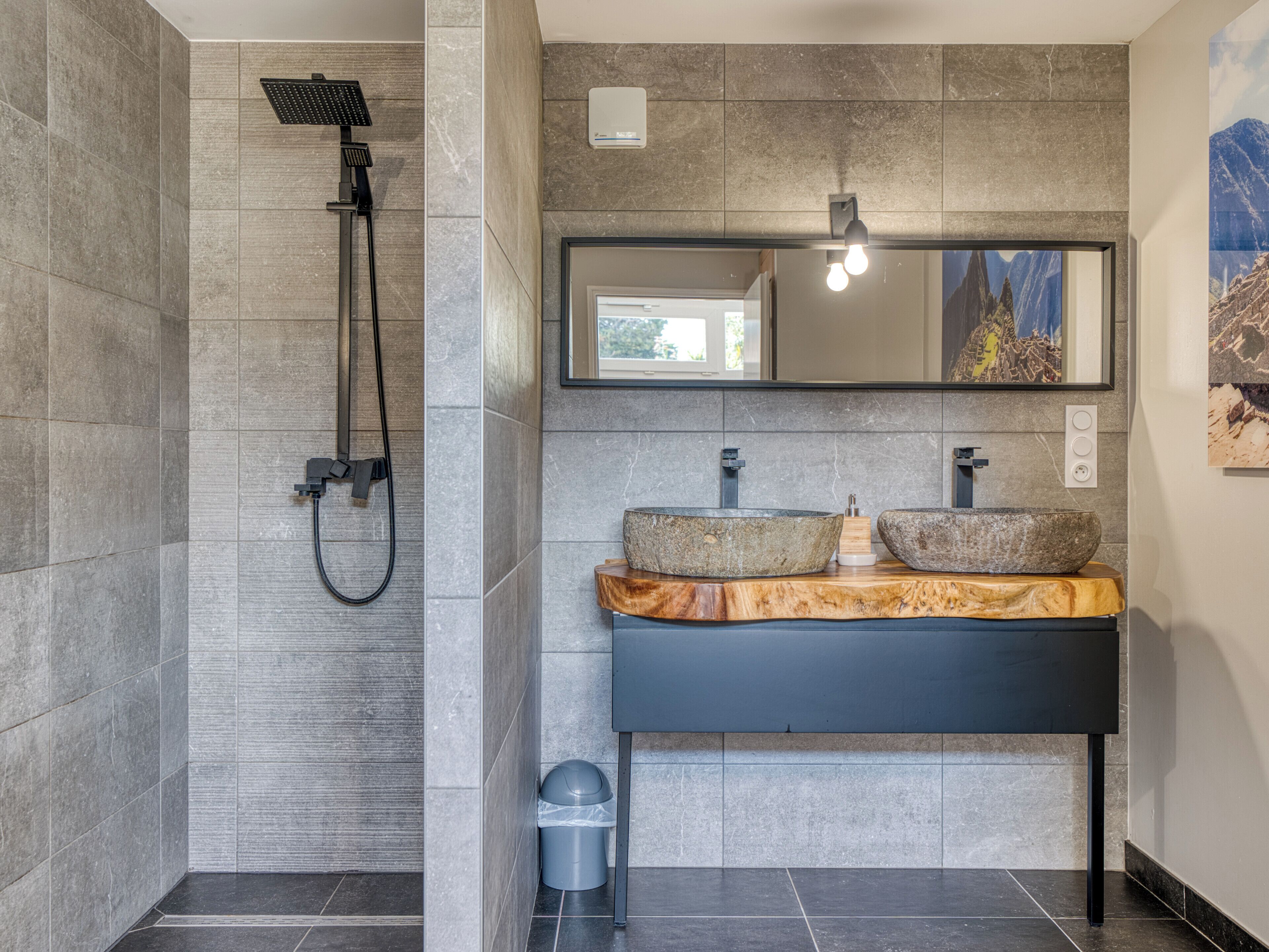Bathtub, hair dryer, towels