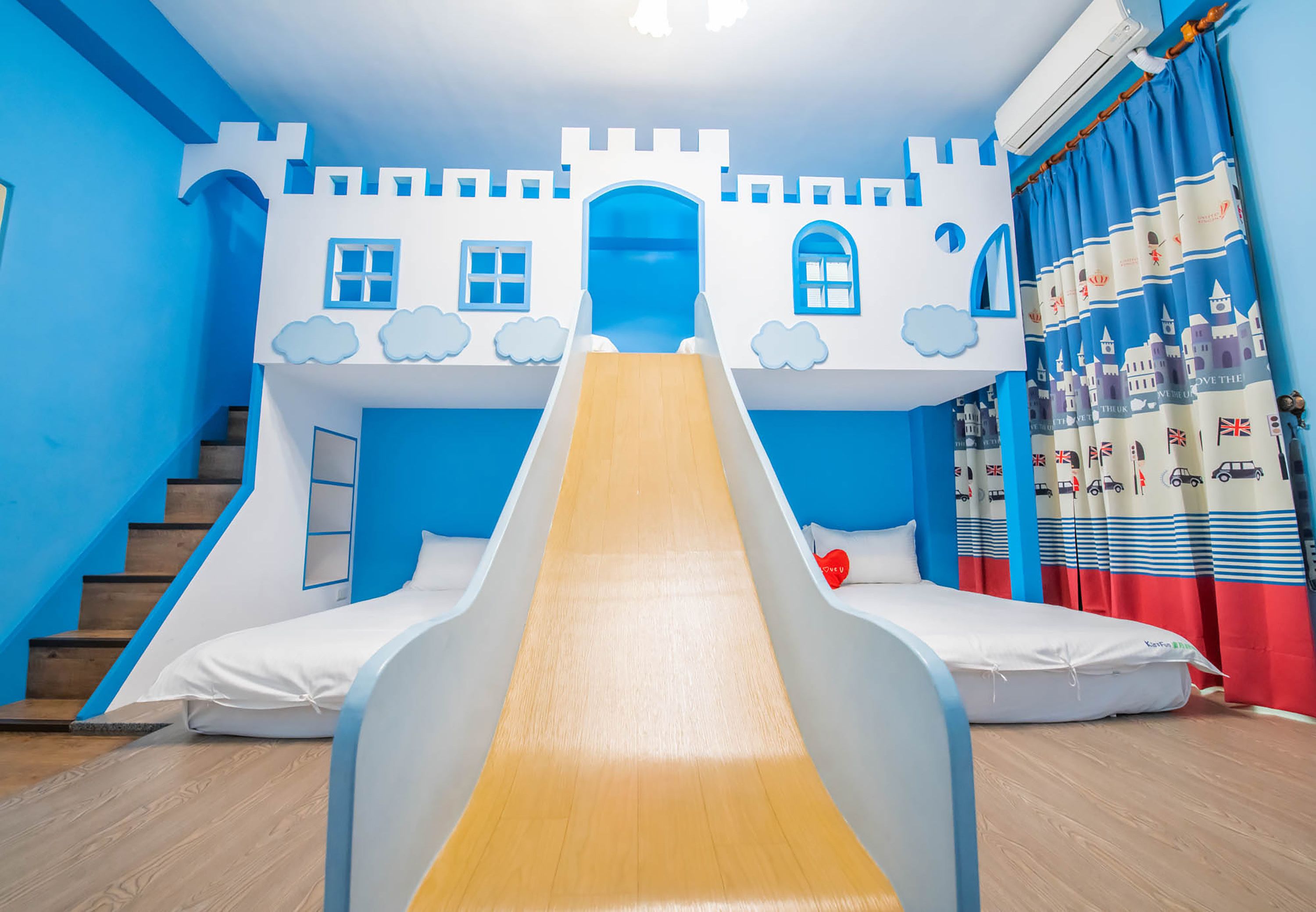 Castle Quadruple Room | Children’s theme room