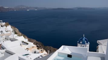 Suíte júnior, sacada (Outdoor Plunge Pool, Caldera View) | Piscina particular
