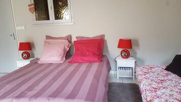 1 chambre, fer et planche à repasser, Wi-Fi, draps fournis