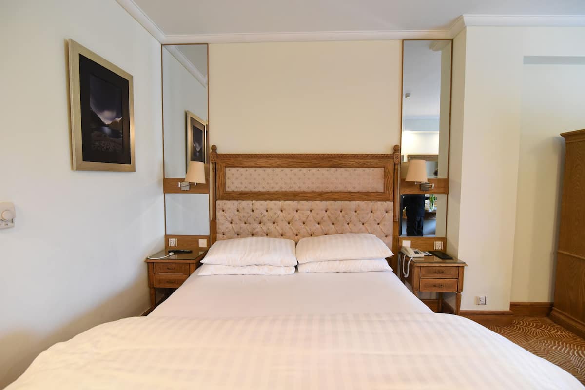 Minibar, in-room safe, desk, blackout drapes
