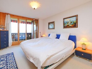 5 bedrooms, desk, Internet - Sunset B 11 by Interhome (Villars)