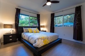 3 habitaciones, tabla de planchar con plancha y cuna de viaje