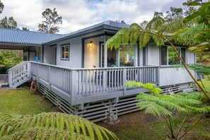 Exterior - Lovely Private Home 5 minutes to Hawaii Volcanoes National Park (Volcano)