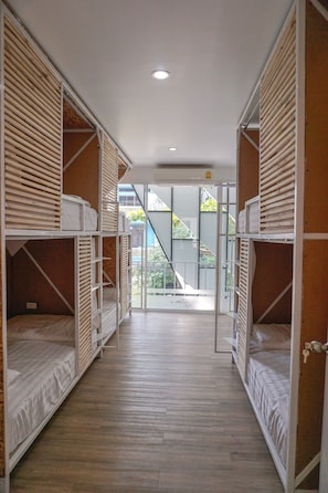 Bed in 8-Bed Mixed Dormitory Room