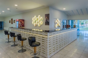 3 bars/lounges - RA RESORT OTEL (Edremit)