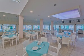 Breakfast, lunch, dinner served; Turkish cuisine - RA RESORT OTEL (Edremit)