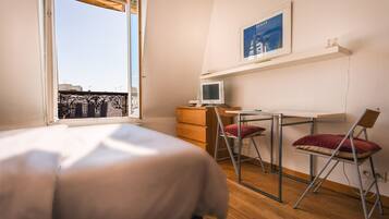 1 chambre, fer et planche à repasser, Wi-Fi gratuit, draps fournis
