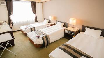 Camera tripla, fumatori (Electronic Cigarette OK) | 1 camera, Wi-Fi gratuito