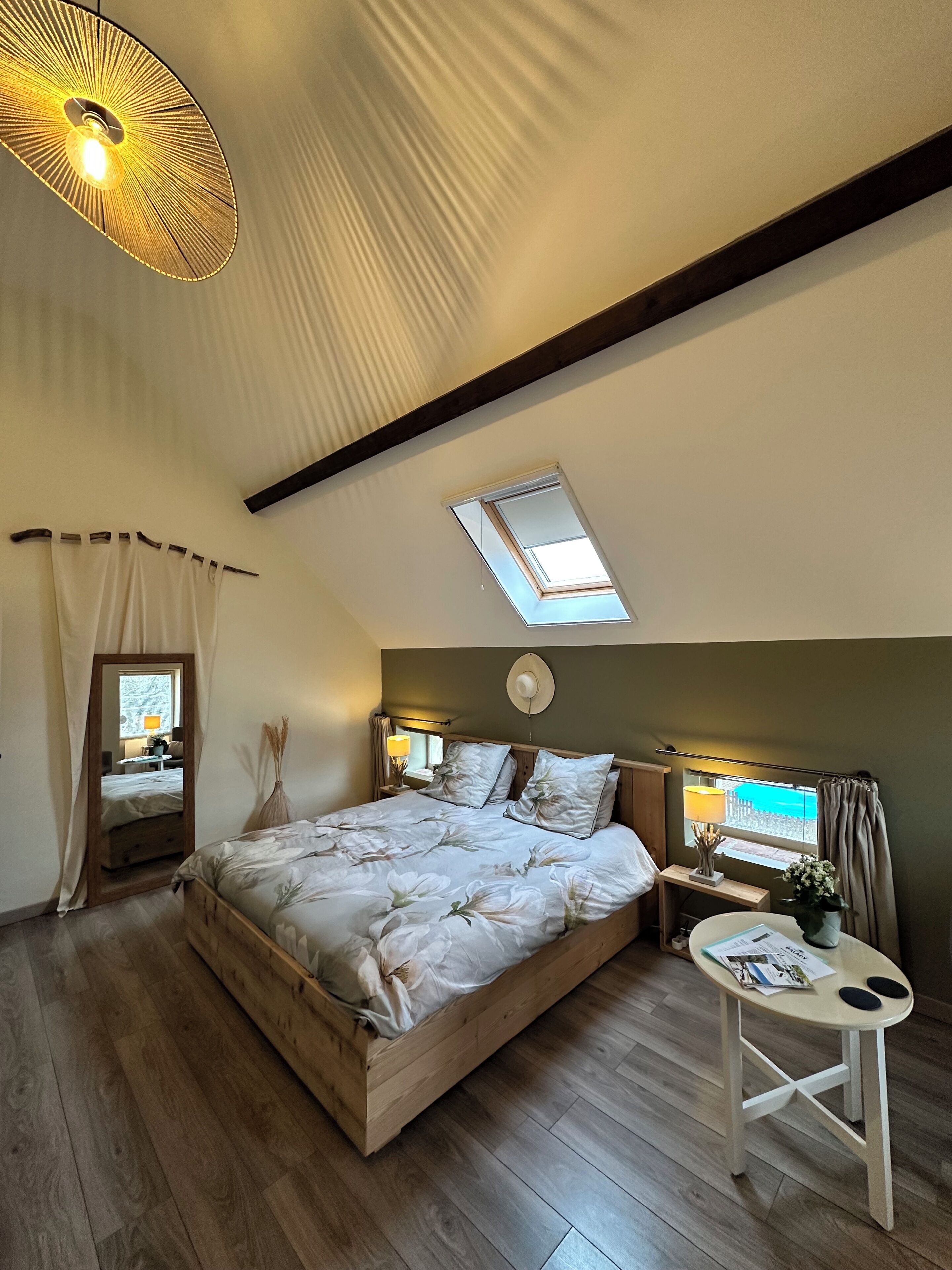 Camera doppia, 1 letto queen (Cleo) | Minibar, con stile personalizzato, con arredamento individuale