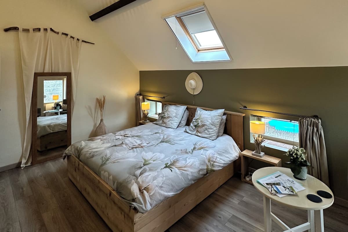 Camera doppia, 1 letto queen (Cleo) | Minibar, con stile personalizzato, con arredamento individuale