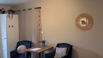 Minibar, décoration personnalisée, ameublement personnalisé