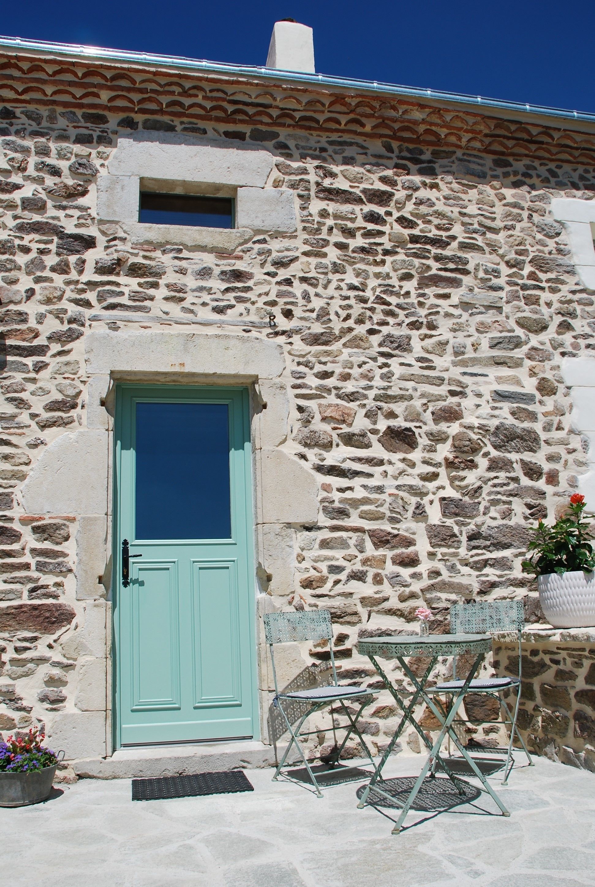 Chambre Double, 1 grand lit, rez-de-chaussée (Fleurs) | Minibar, décoration personnalisée, ameublement personnalisé