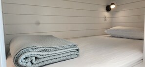 2 slaapkamers, een strijkplank/strijkijzer, wifi, beddengoed