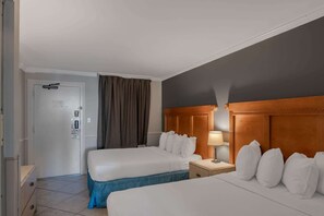 Cortinas blackout, wifi gratis y ropa de cama 