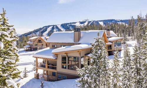 Big Sky Resortin uusin Neigborhood Homestead Chalet 12 