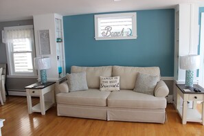 Smart-TV, Kamin, DVD-Player, Stereoanlage