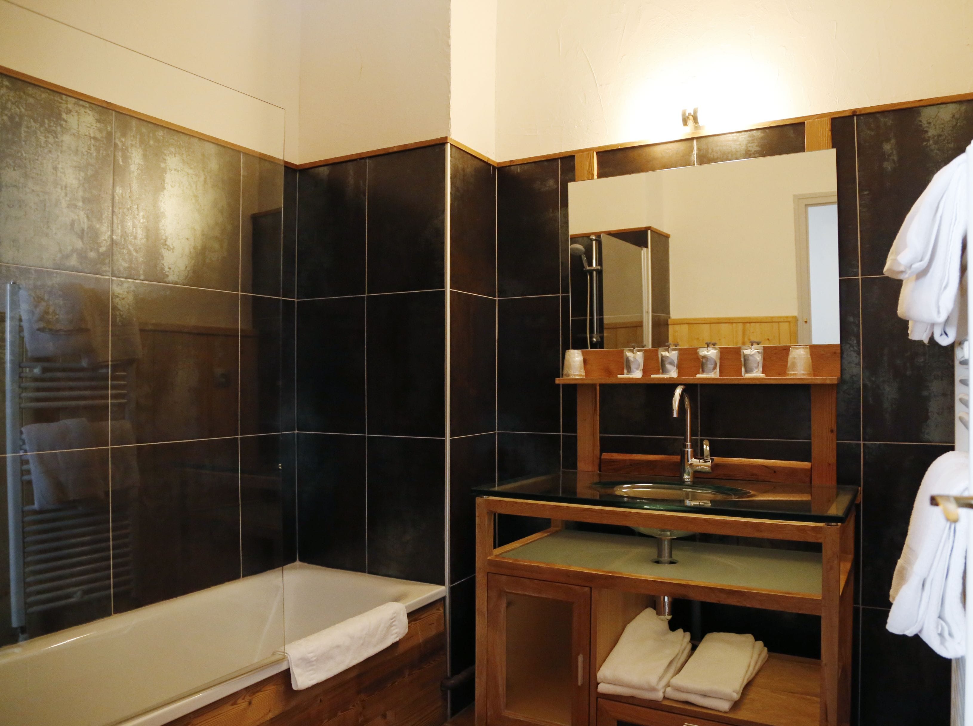 superior room, 1 double bed, mountain view | bathroom | free toiletries, hair dryer, towels