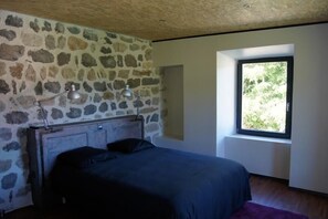 Habitación doble Deluxe (Beche Soleil) | Decoración personalizada, muebles diferentes y insonorización 