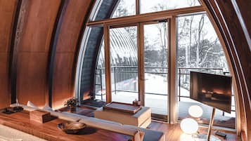 1 bedroom, premium bedding, down duvets, free minibar