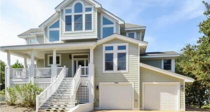 Kiitos Isä: Fall Weeks Available, Hissi, Yksityinen uima-allas 15. lokakuuta asti