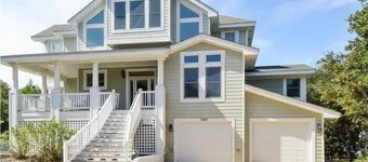 Thanks Dad: 6 Bedrooms, Large Private Pool, Hot Tub
