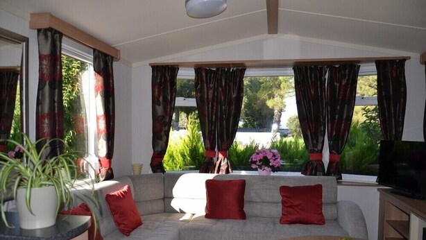 Flat-screen TV - Camping Parc Valrose (La Londe-les-Maures)
