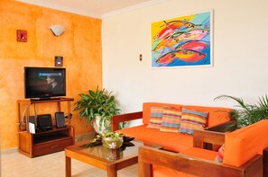 Smart TV, DVD player, stereo