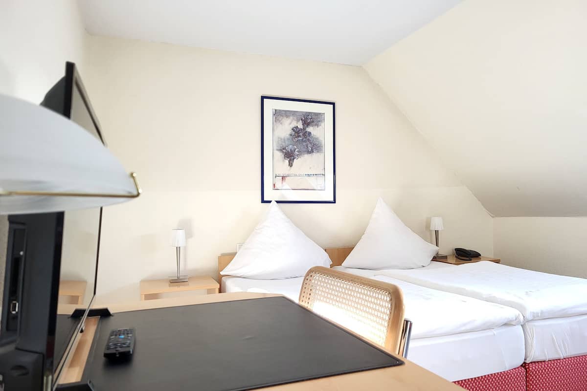 desk, soundproofing, cots/infant beds, rollaway beds