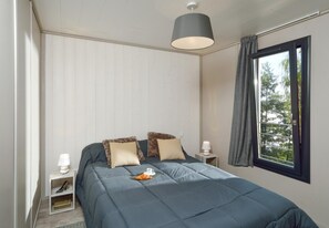 Cortinas blackout, ferros/tábuas de passar roupa