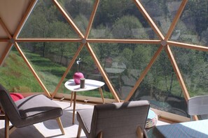 Design boomhut, 1 slaapkamer, uitzicht op rivier | Balkon