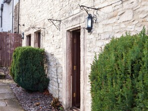 Garden - OYO Ye Olde Bowling Green Inn (Hope Valley)