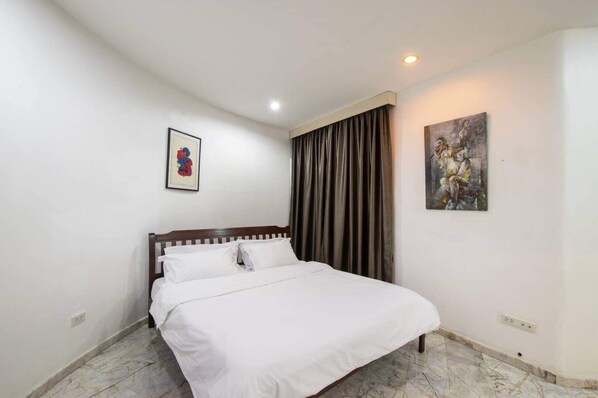 4 chambres, coffre-fort, Wi-Fi, literie fournie