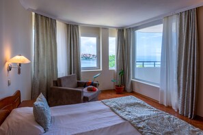 Chambre Standard Double ou avec lits jumeaux, vue mer