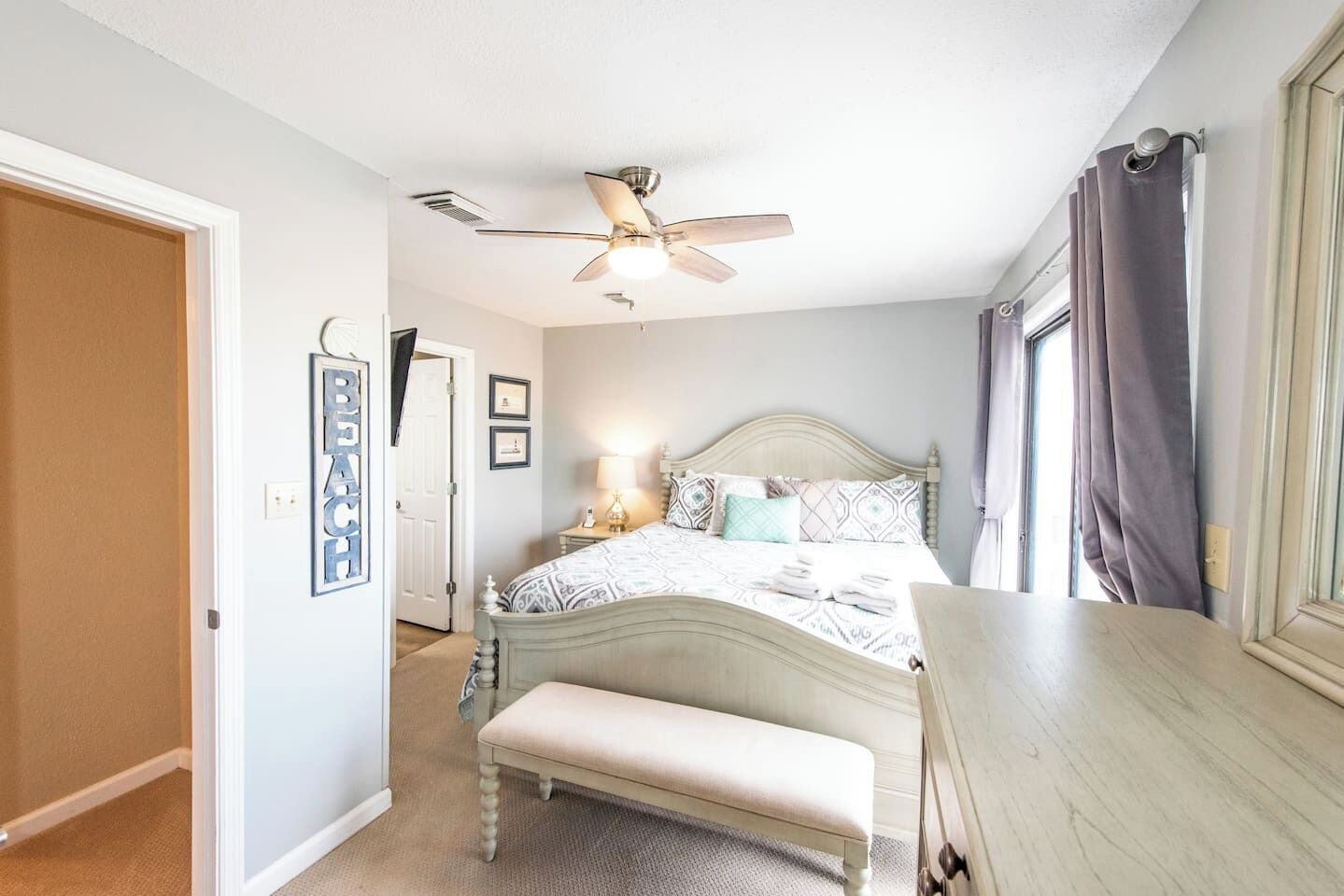 2 bedrooms, iron/ironing board, travel cot, WiFi