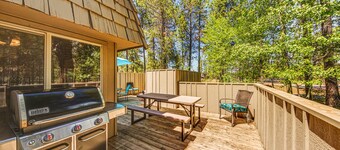 Spacious dog-friendly home with a game room, private hot tub, & SHARC access