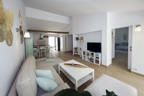 TV, books