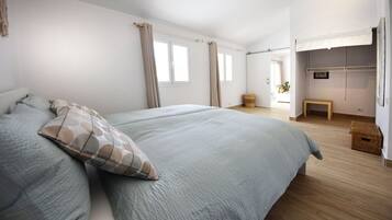 2 dormitorios, tabla de planchar con plancha, wifi gratis y ropa de cama