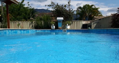 5 SCHLAFZIMMER HAUS. COND. Mit Pool geschlossen