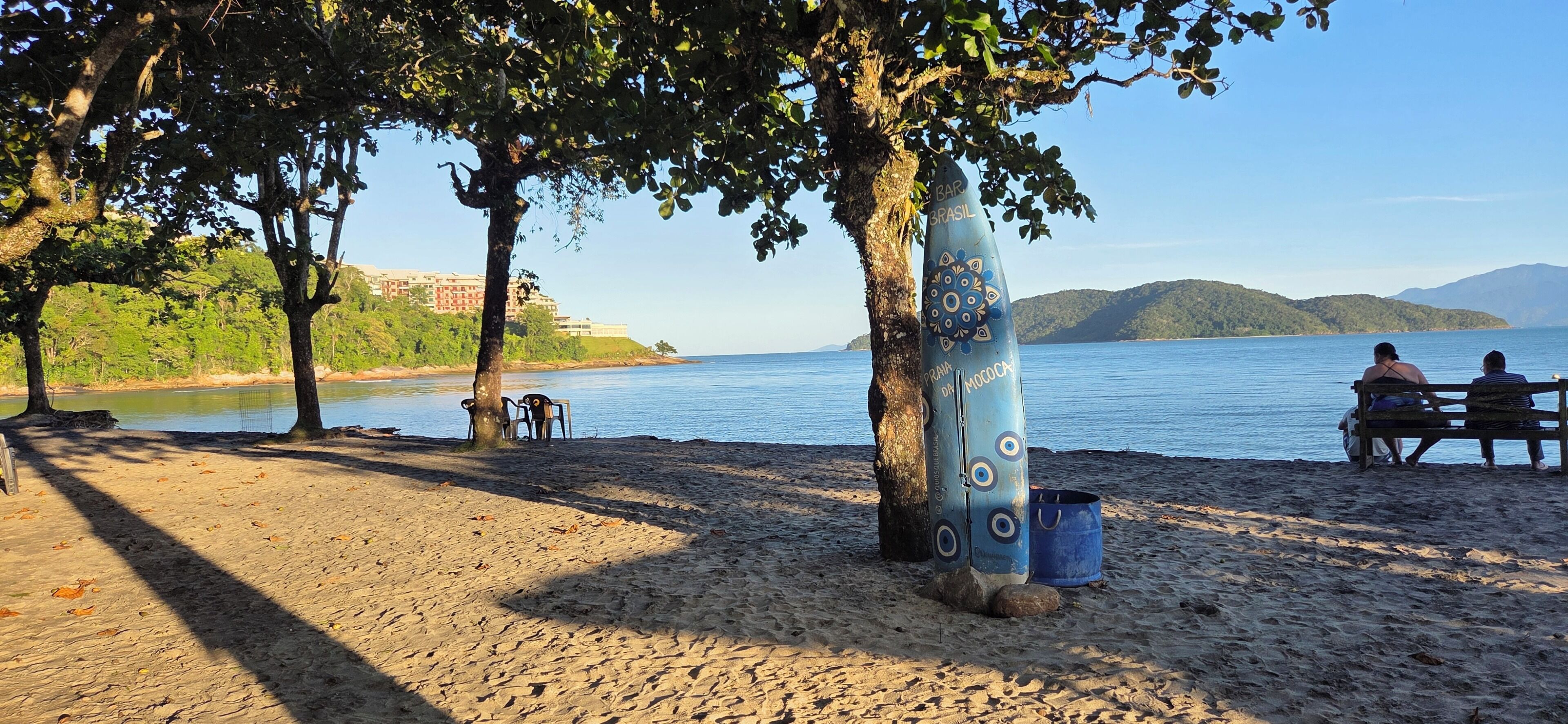 Plage à proximité, chaises longues