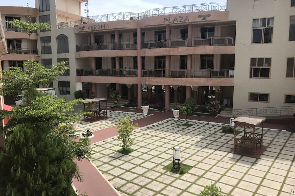 Akroma Plaza