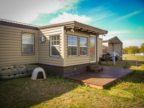 Pet Friendly Peaceful Lake Texoma cottage