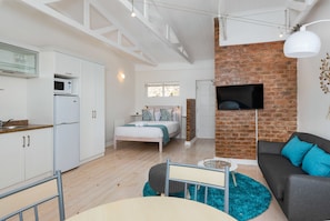 Comfort Studio, City View