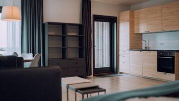 Comfort Studio Suite | Living area | Smart TV, Netflix, heated floors