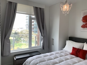 1 habitación, tabla de planchar con plancha, wifi y ropa de cama 