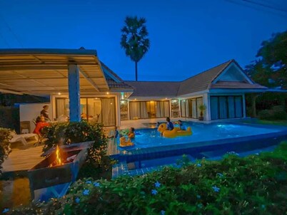 Golden suite private pool villa