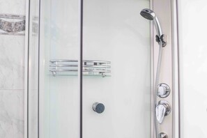 Apartamento, 1 quarto (Torino II) | Chuveiro