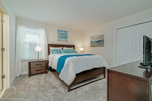 9 bedrooms, iron/ironing board, WiFi, bed sheets