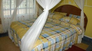 Executive Room | Desk, free WiFi, bed sheets - Rock Motel Kisumu (Kisumu)