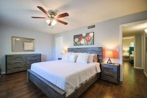 3 bedrooms, iron/ironing board, travel crib, free WiFi
